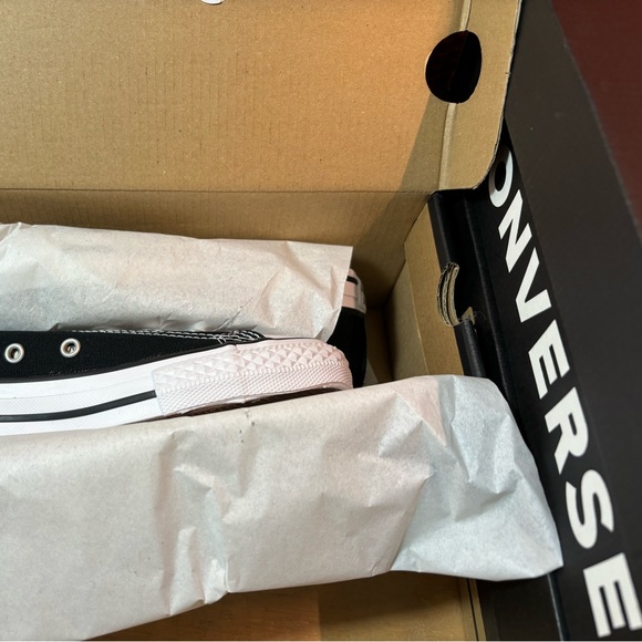 Converse Chuck Taylor Kids Low Top - Picture 6 of 7